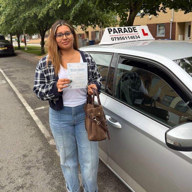 Jennifer Iza from Borehamwood (Edgware)